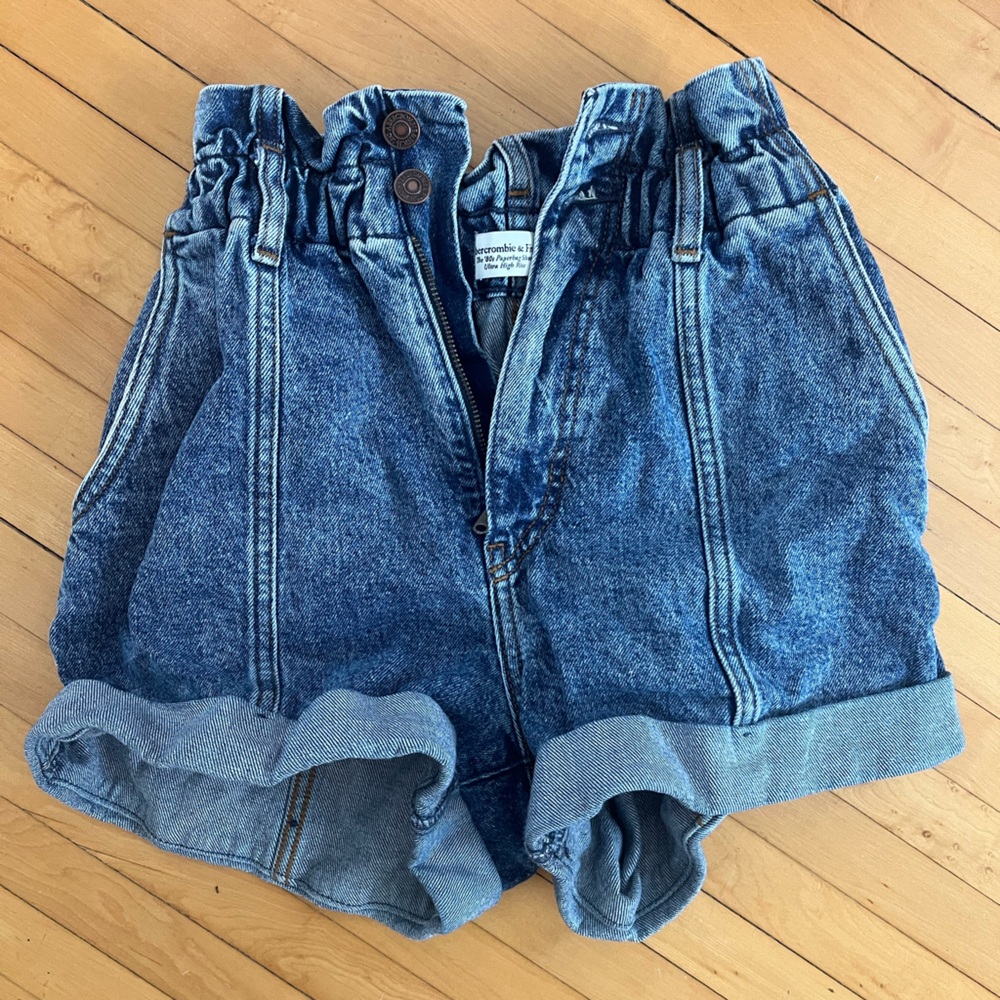 Abercrombie & Fitch Mom Jean Shorts